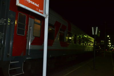 Поезд Окуловка-Неболчи в Окуловке.
